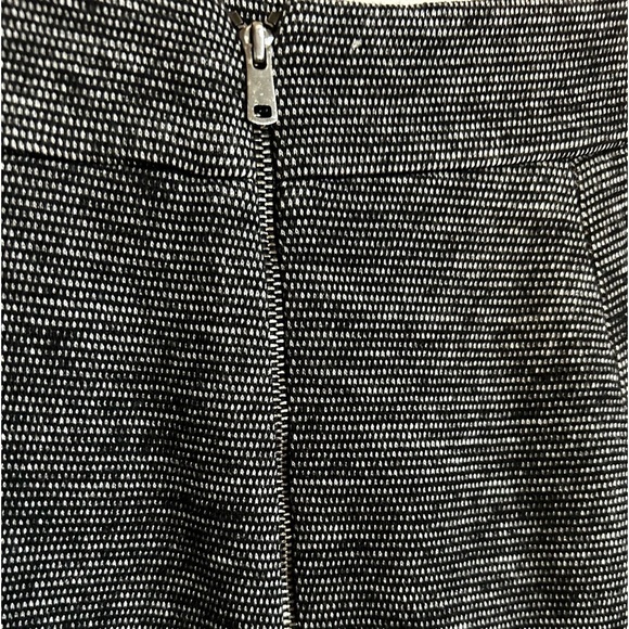 Ann Taylor A-Line Black and White Mini Skirt Cotton Wool Blend Back Zip Size 4 - Picture 3 of 8